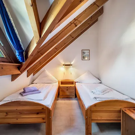 Apartment Kuprella 2 - Familienfreundlich Mit Garten Und Seezugang
